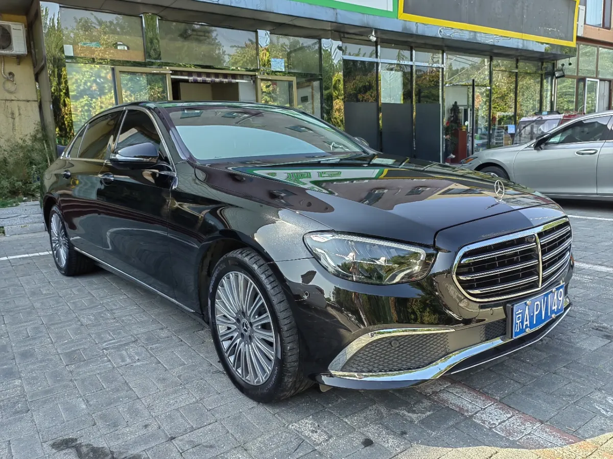Mercedes-Benz E300L