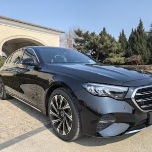 Mercedes E300 in Shanghai